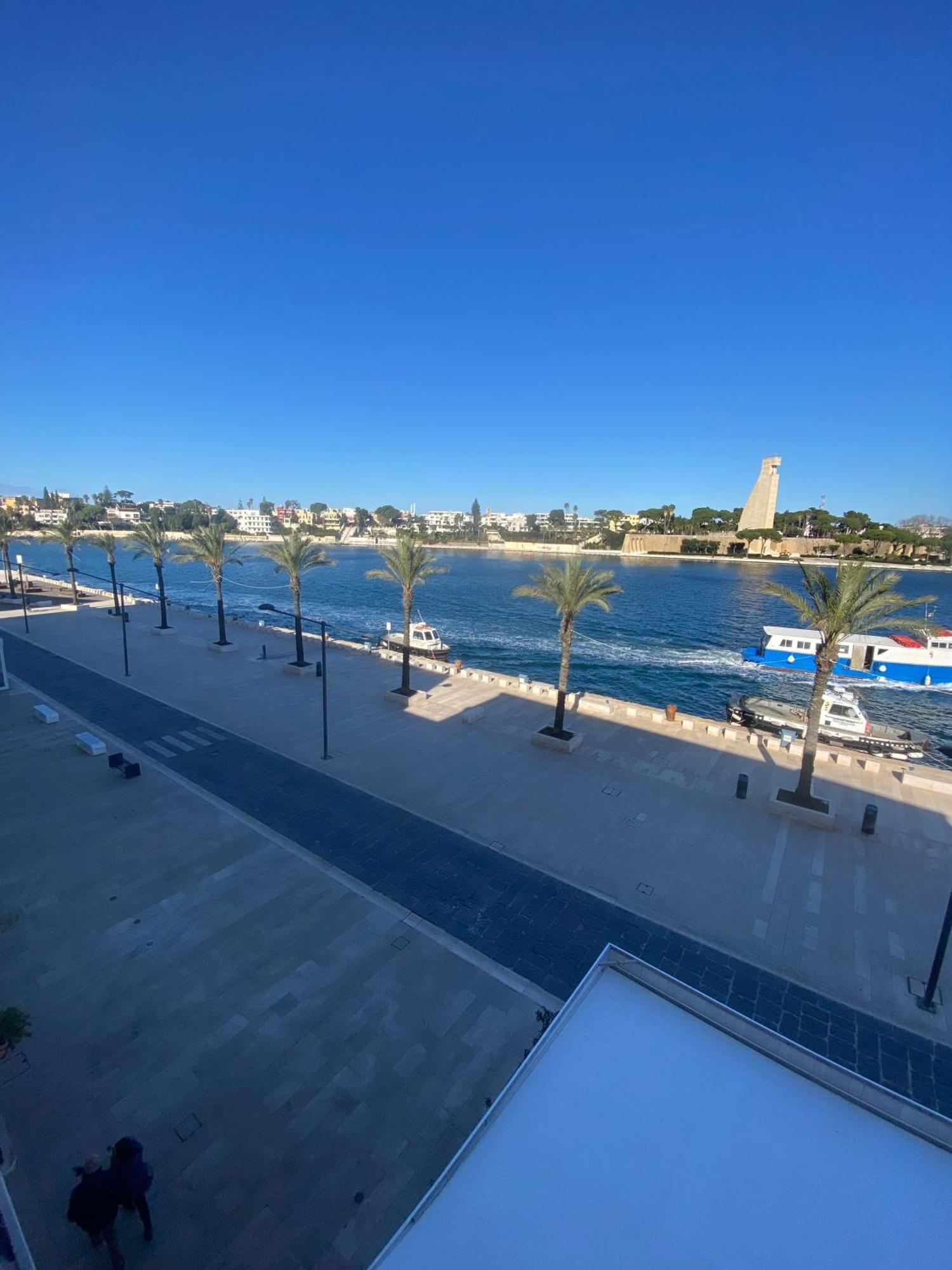 Appartamento Fontanella Deluxe Brindisi Exterior foto